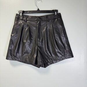 Black Faux Leather Women High Waisted Pleated Shorts Sz Small